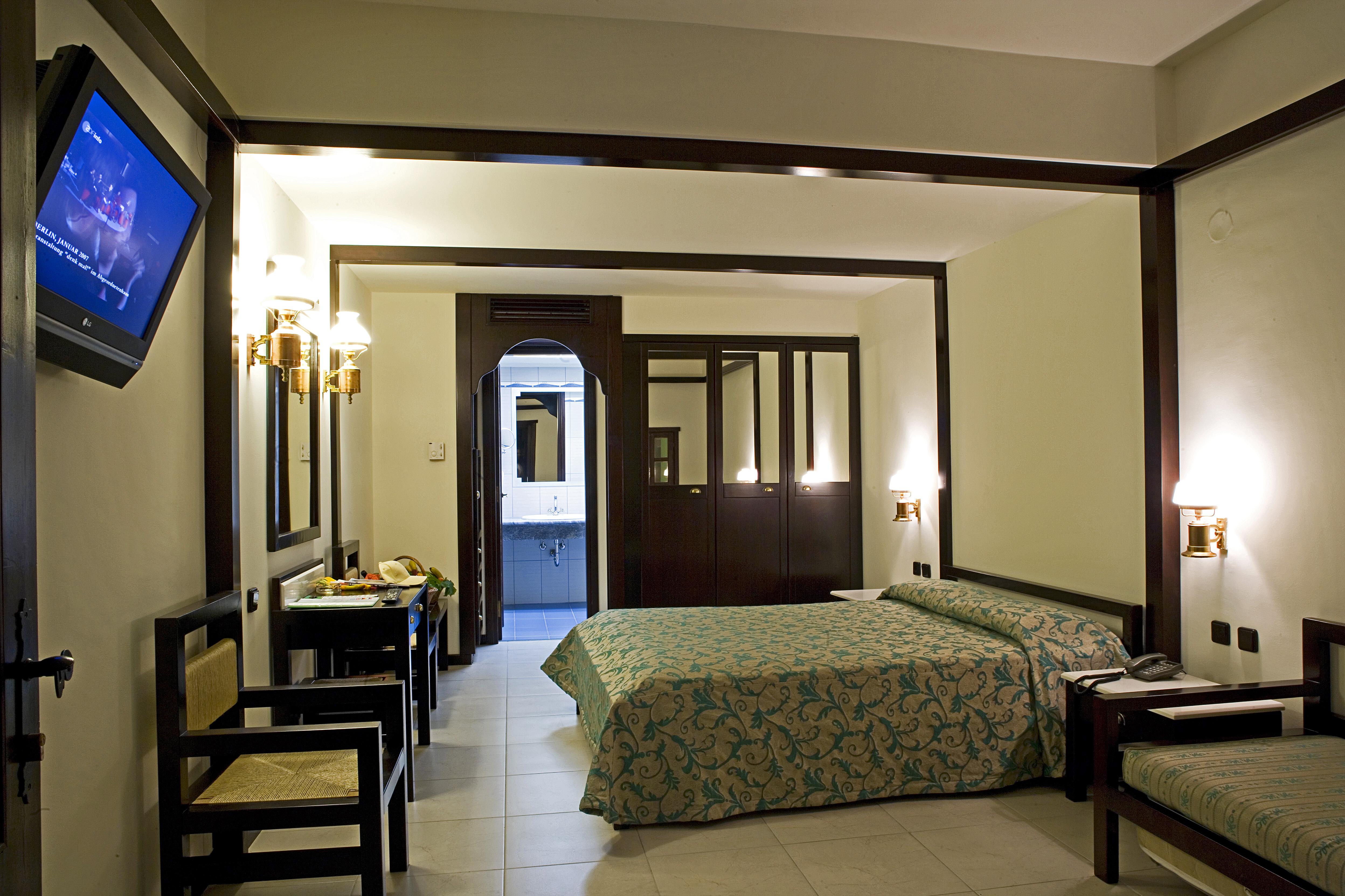 Simantro Resort Sani  Buitenkant foto A room at the hotel