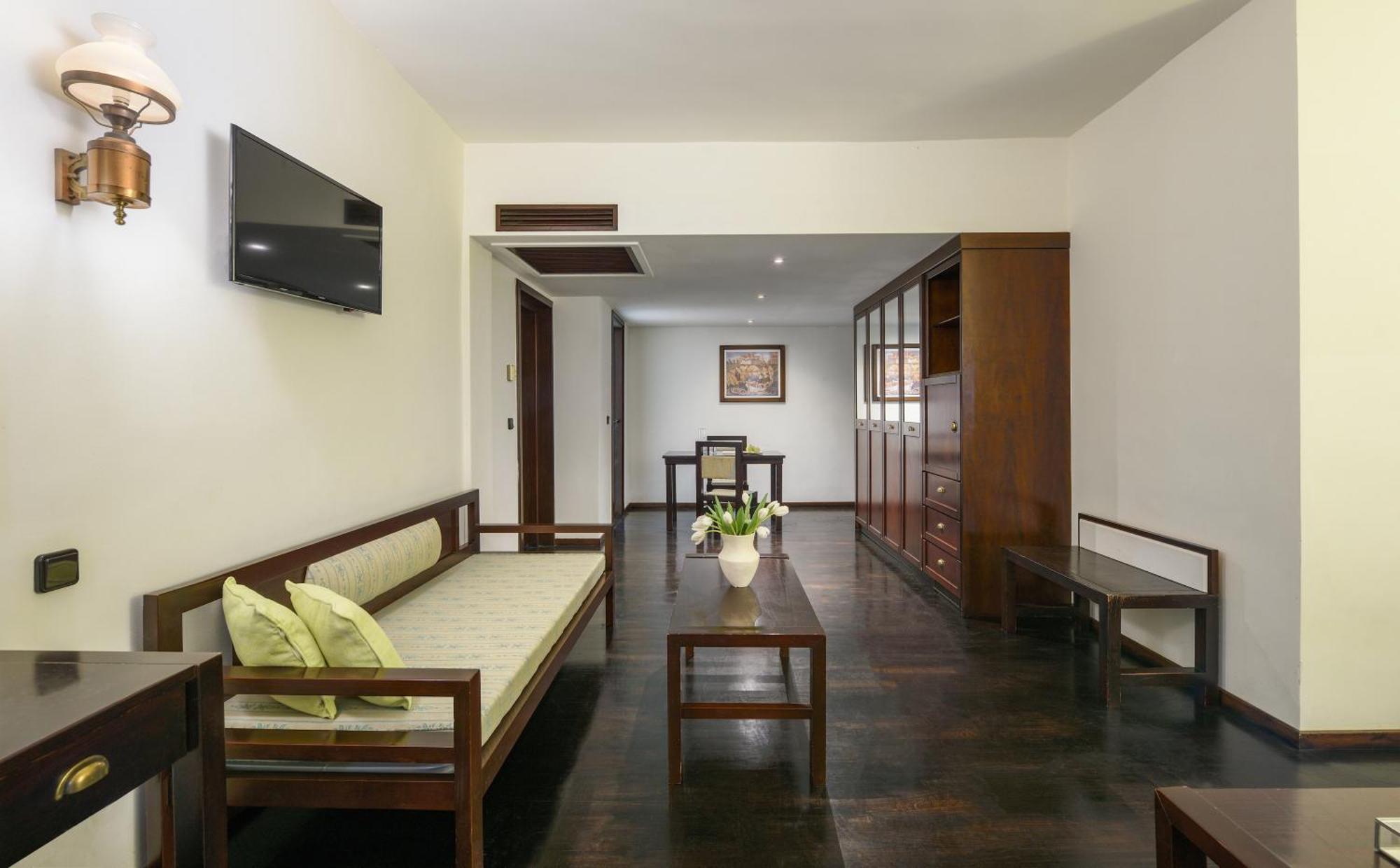 Simantro Resort Sani  Kamer foto A room at the hotel