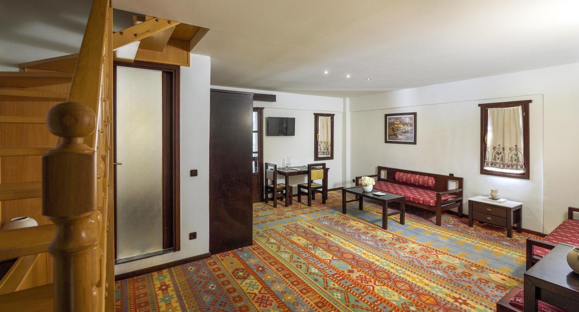Simantro Resort Sani  Kamer foto A suite at the hotel