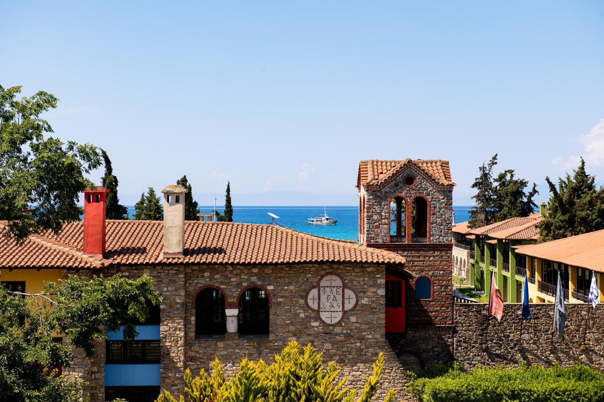 Simantro Resort Sani  Buitenkant foto The monastery of Panagia Tourliani