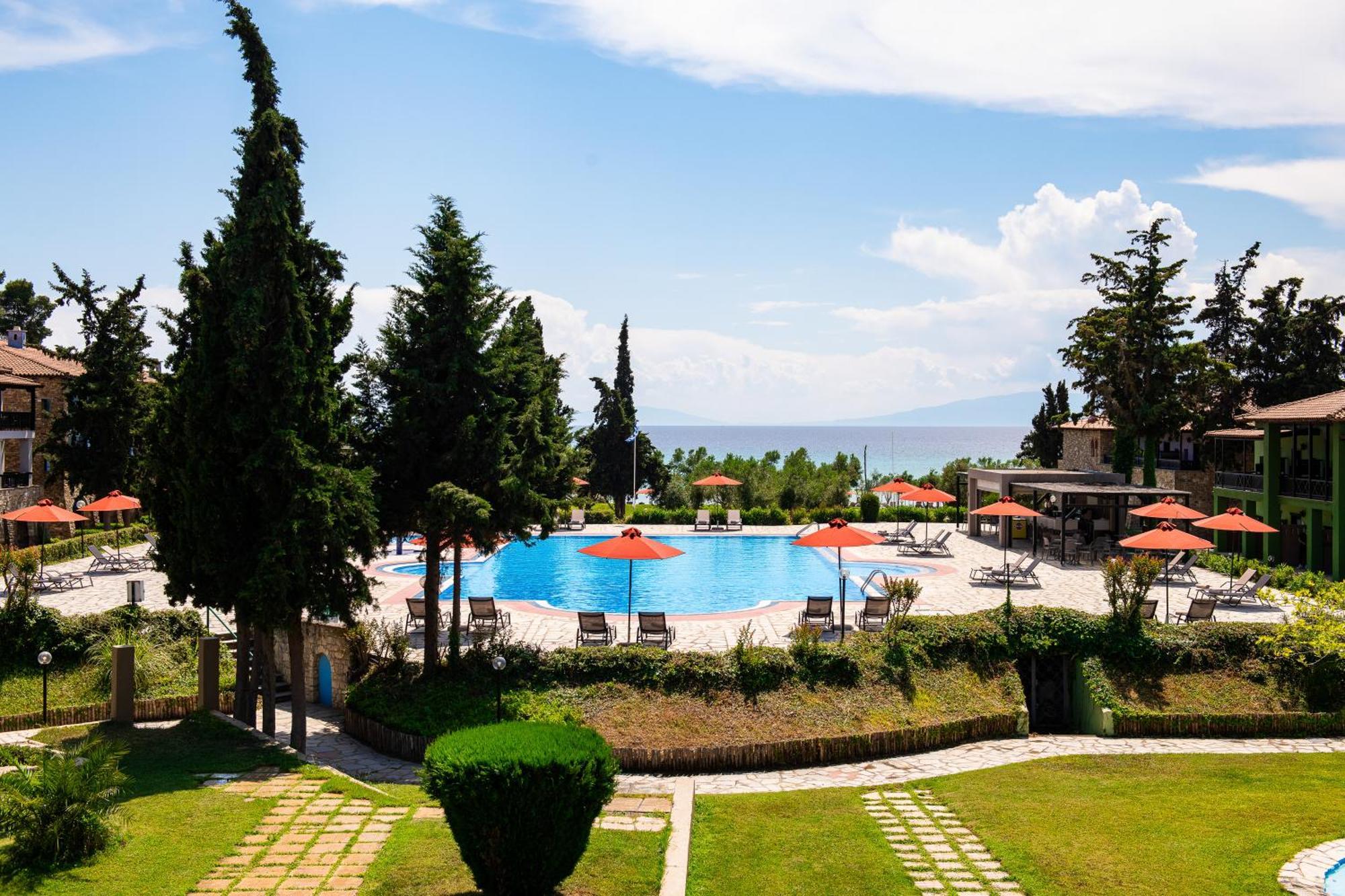 Simantro Resort Sani  Buitenkant foto The pool at the Athens Olympic Centre