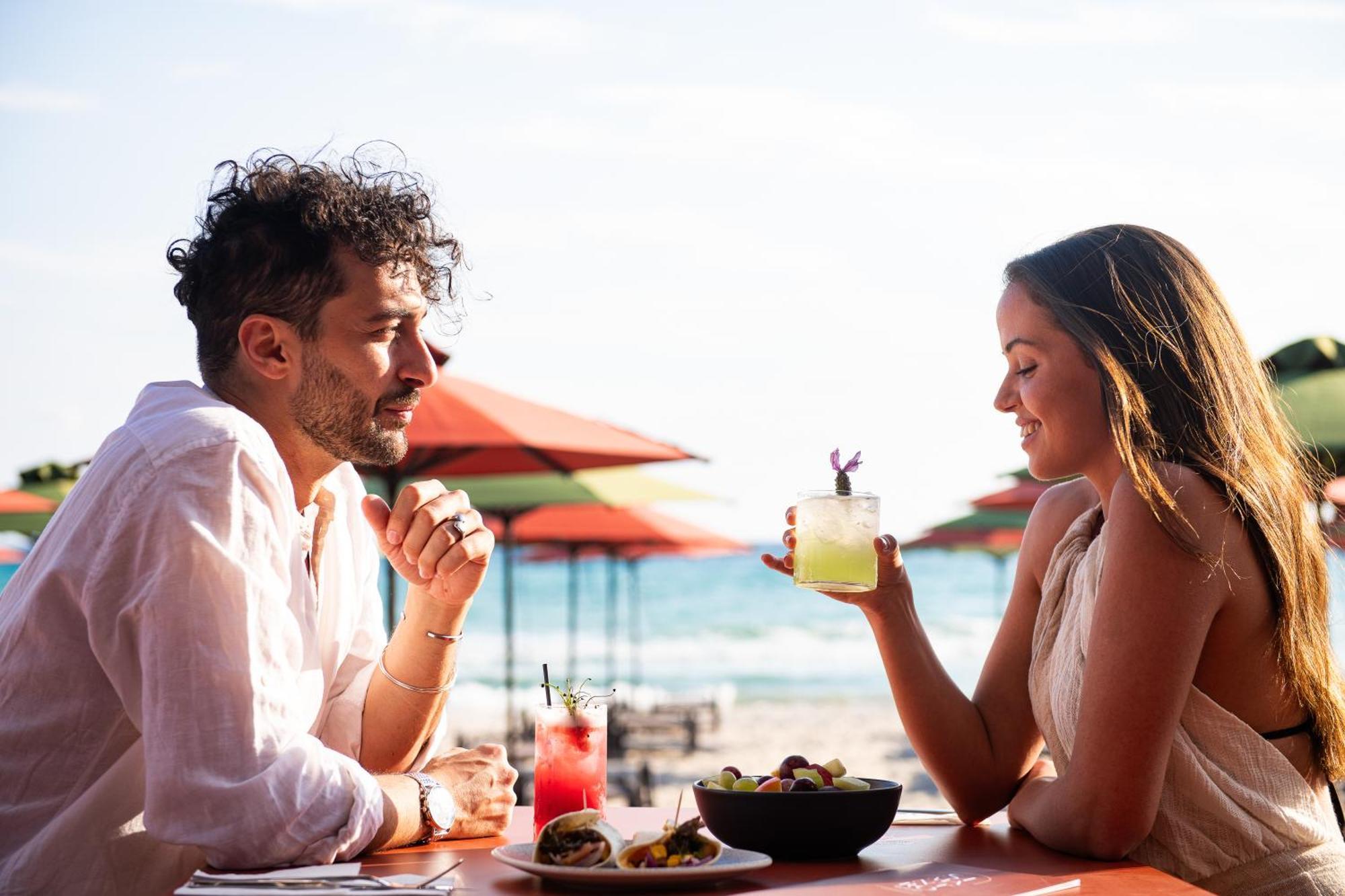 Simantro Resort Sani  Buitenkant foto A couple dining at a restaurant